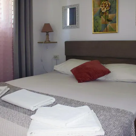 招待所 Boemul 尼普顿