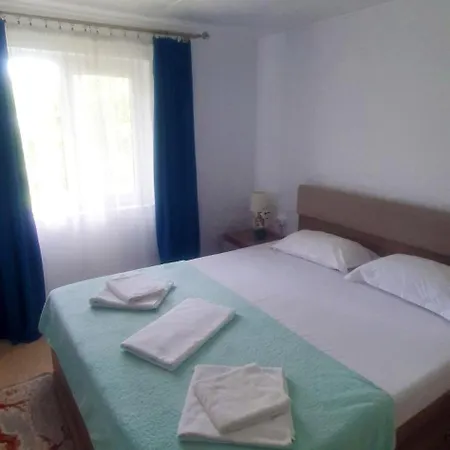 招待所 Boemul 尼普顿