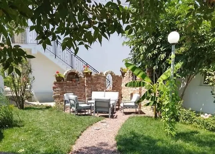 Boemul Гостевой дом Нептун